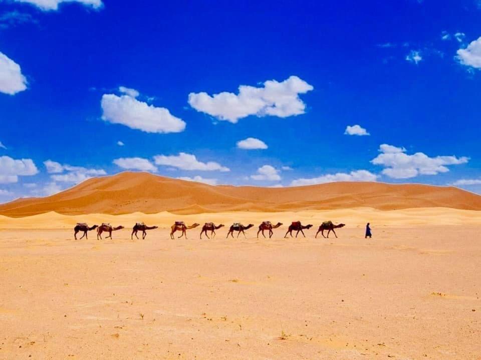 Pueblo Touareg - Private Tents Мерцуга Екстериор снимка